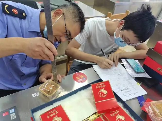 濟(jì)寧高新區(qū)開展商品過度包裝專項(xiàng)檢查