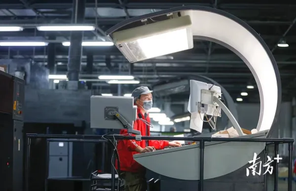 第二臺Landa S10在中榮印刷投入使用，提升中短版包裝應(yīng)用的盈利能力